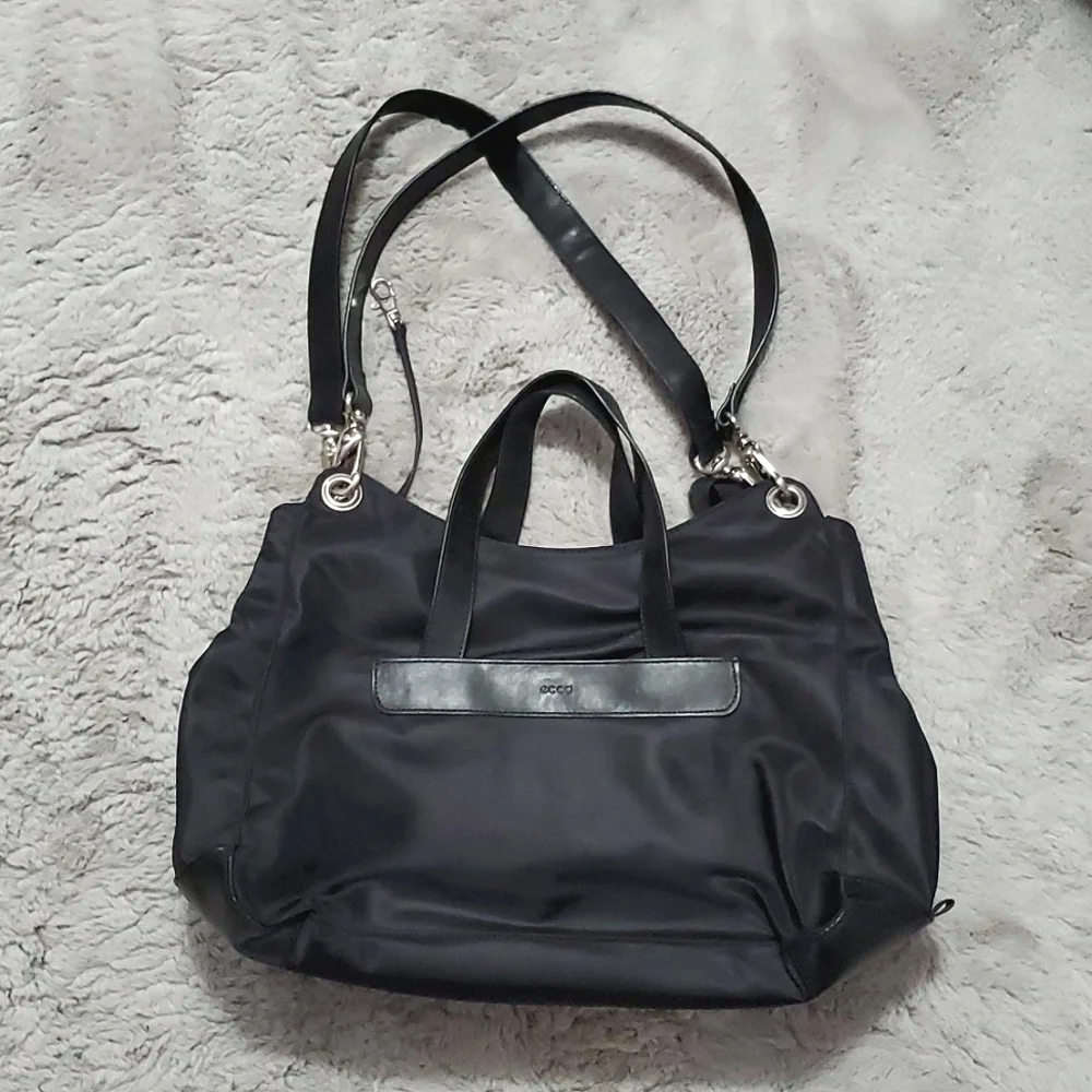 Ecco black nylon material shoulder bag